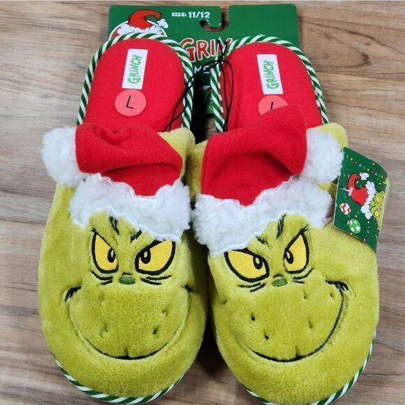 🔹️HOST PICK NWT Grinch w/Red Santa Hat Slippers Size 13/14 - Picture 3 of 8